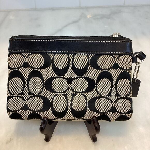 Coach Jacquard Signature Logo Pleated Pouch Wristlet - Picture 2 of 8